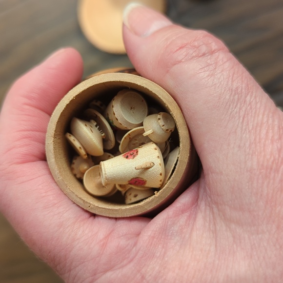 Miniature Tea Set With - Picture 8 of 11